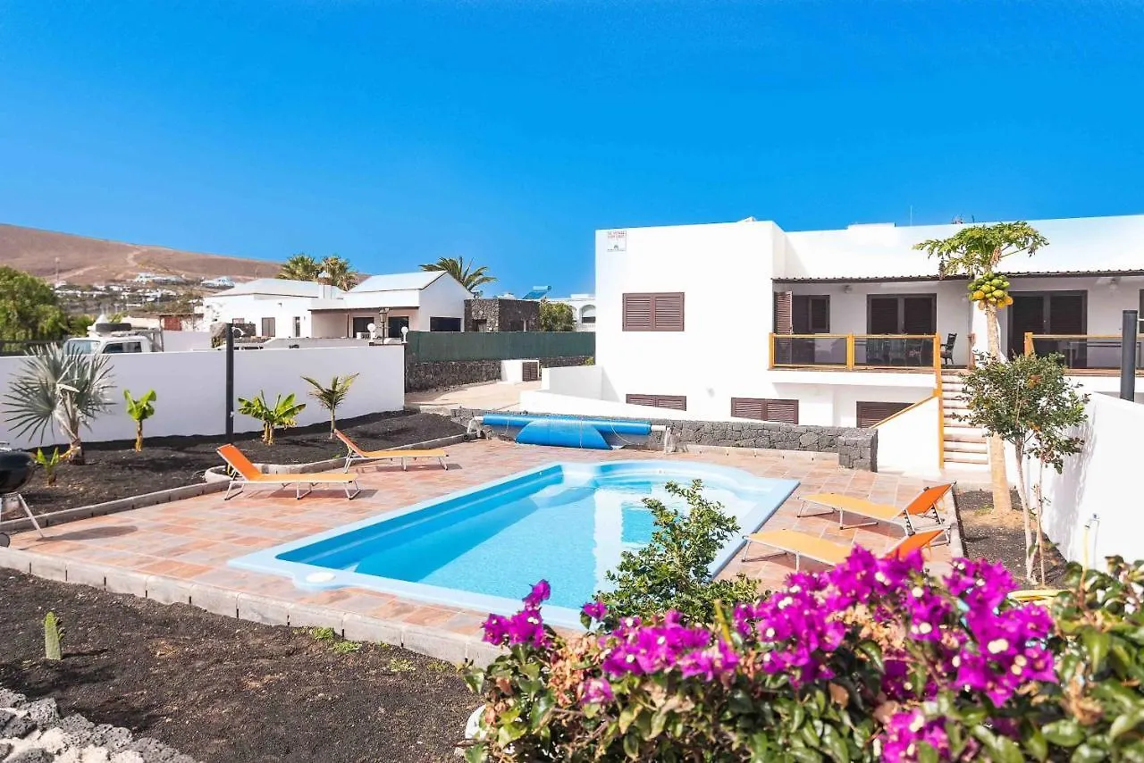 Villa Papillon Con Piscina Privada Y Vistas Al Mar Playa Blanca  Spain
